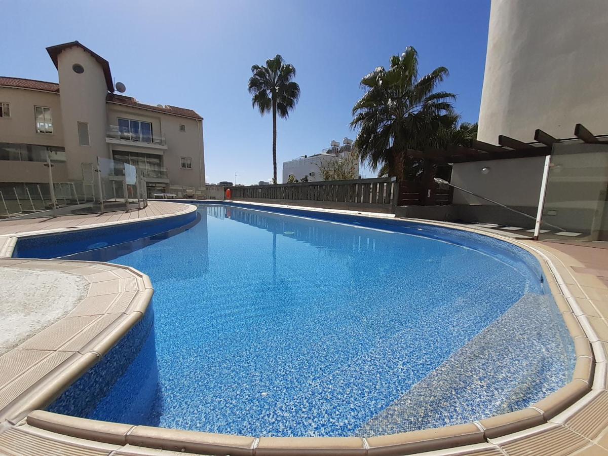 City Flats 2 Bedroom Apartment Ларнака Екстериор снимка